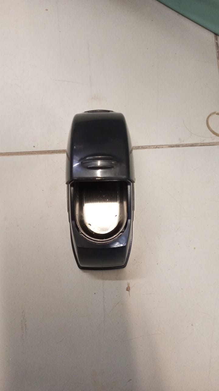 Portable Car Ashtray | Smoke Trapping & Odor Reducing | Clean & Discreet In-Car Smoking